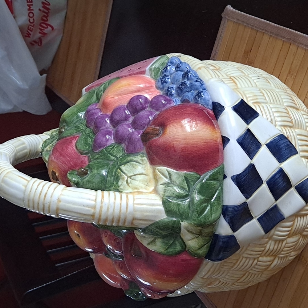 Fruit bowl Cannister